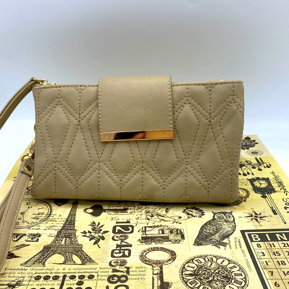 Olivia Miller Soft Padded Style With Magnetic Closure Wristlet Wallet